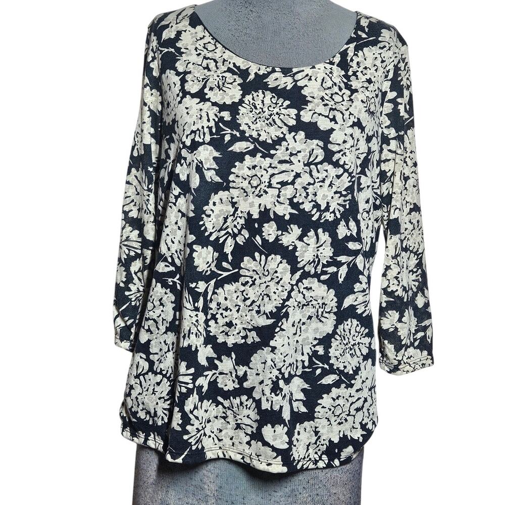 Black Floral Print Tee Size Medium